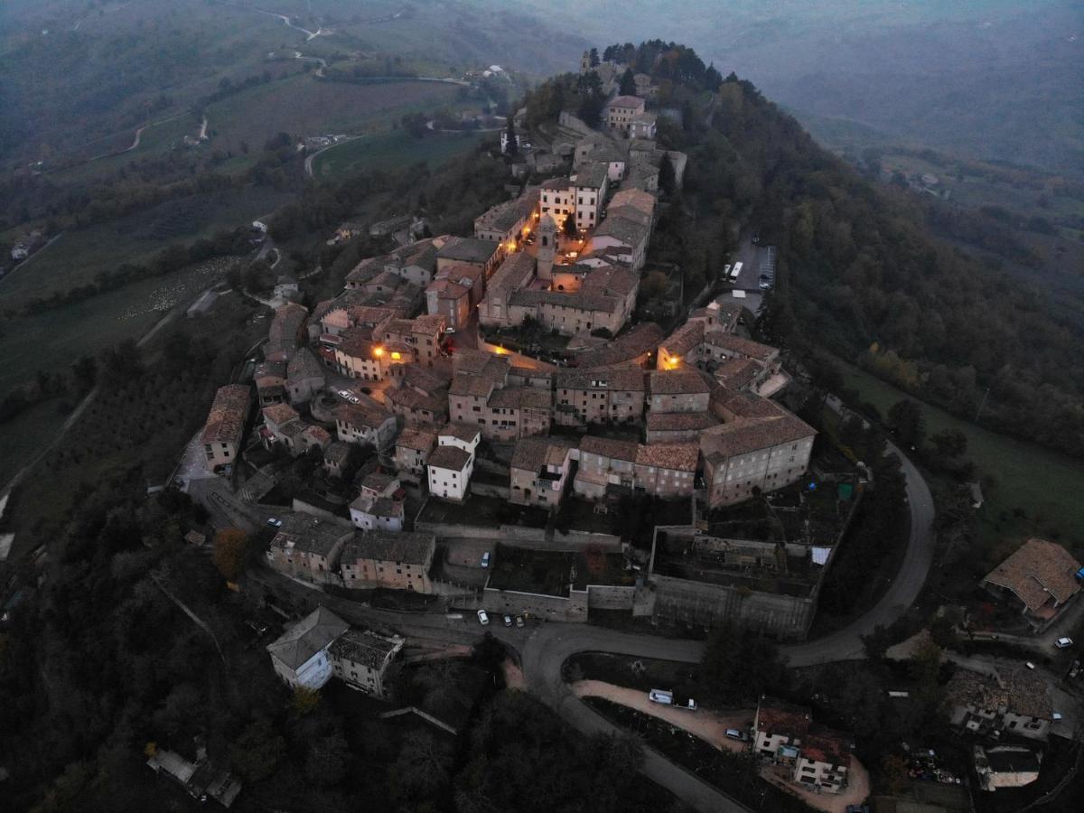 Belvilla By Oyo La Priora Monte San Martino Buitenkant foto